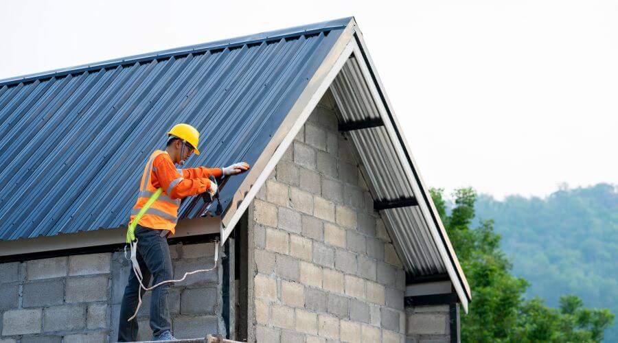 Professional gutter cleaning in Norton, VA